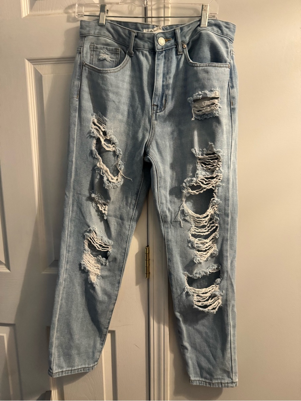 Forever 21 Light Blue Distressed Boyfriend Jeans